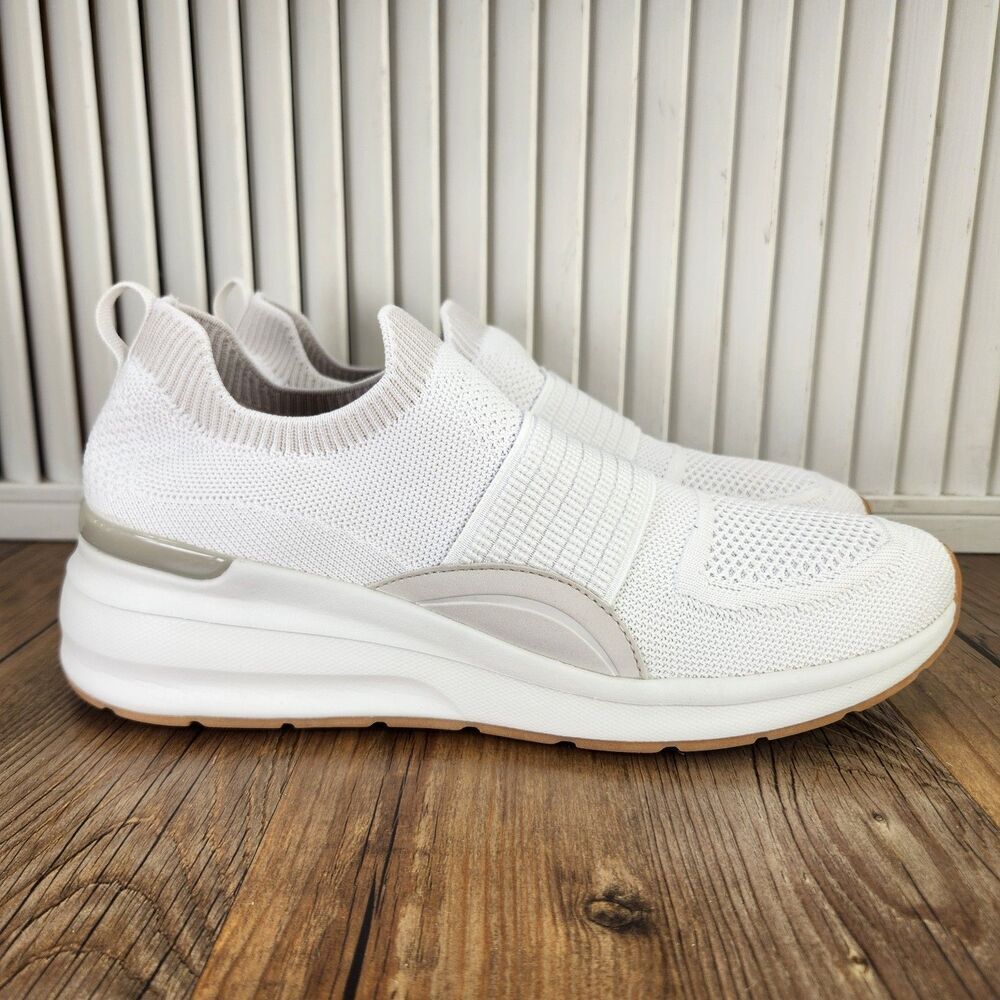 Skechers Billion Over The Top Women's 10 White Slip On Knit Walking Shoes 155627